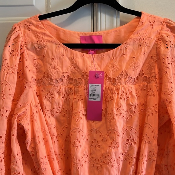 Lilly Pulitzer M Kayla Sleeved Rivera Eyelet Dress Size L also have a M listing - Picture 2 of 6